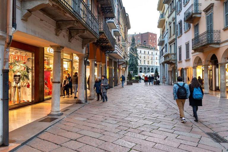 Il Rifugio Degli Artisti Bed and Breakfast Varese Eksteriør billede